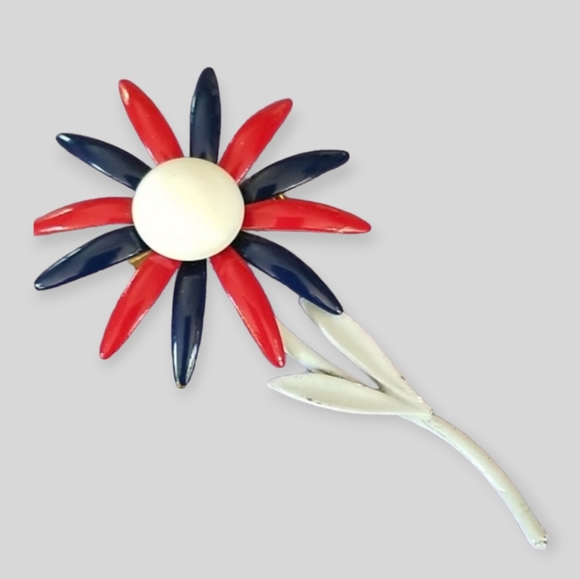 Vintage 1960s Red White and Blue Enamel Daisy Flower Brooch Pin - Picture 1 of 16